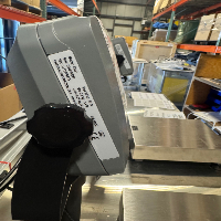 OHAUS Defender 3000 Digital Scale image 1